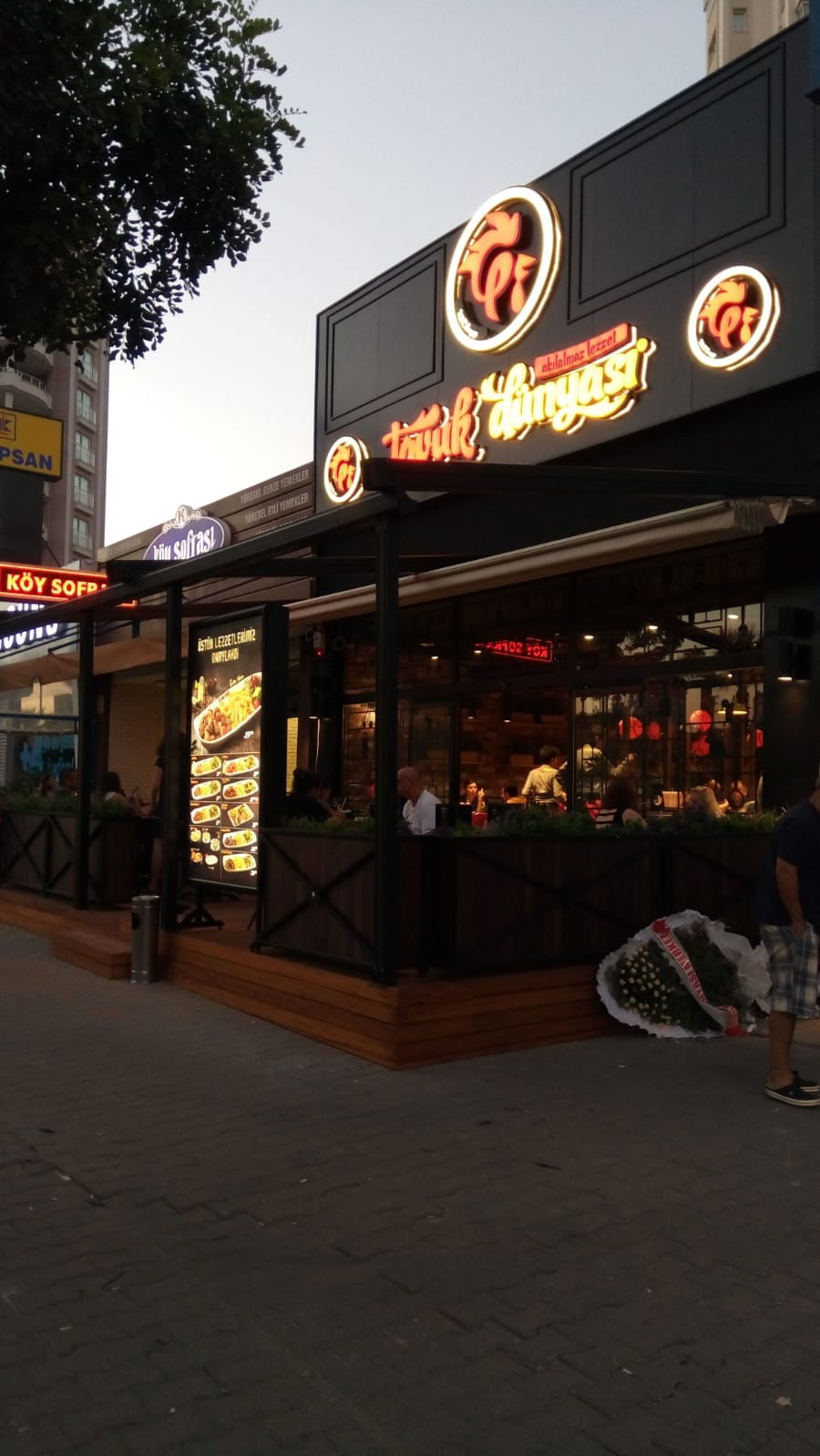 Tavuk Dünyası 01 Adana Türkmenbaşı