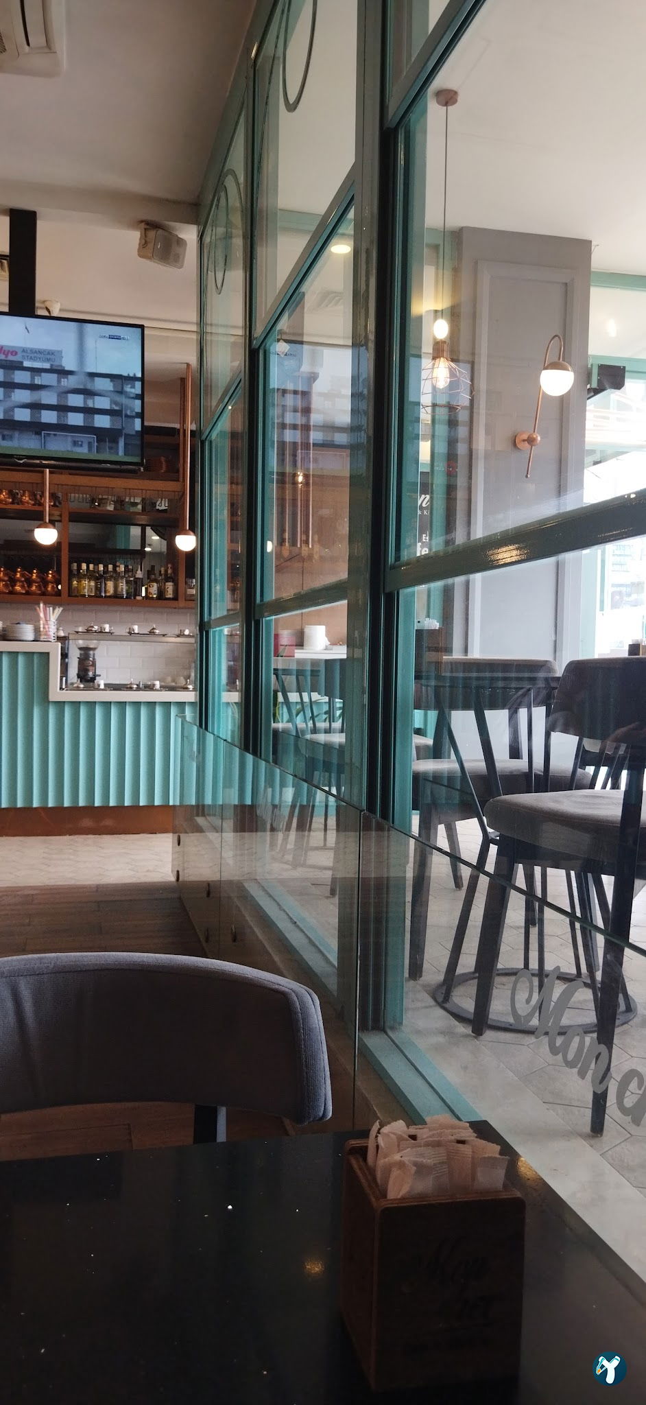 Mon Cher Cafe & Kitchen