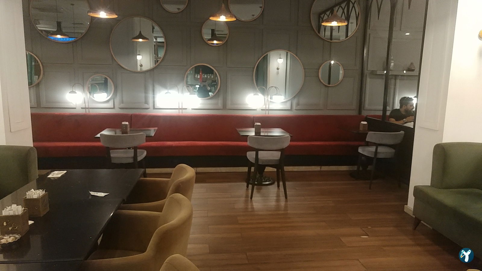 Mon Cher Cafe & Kitchen