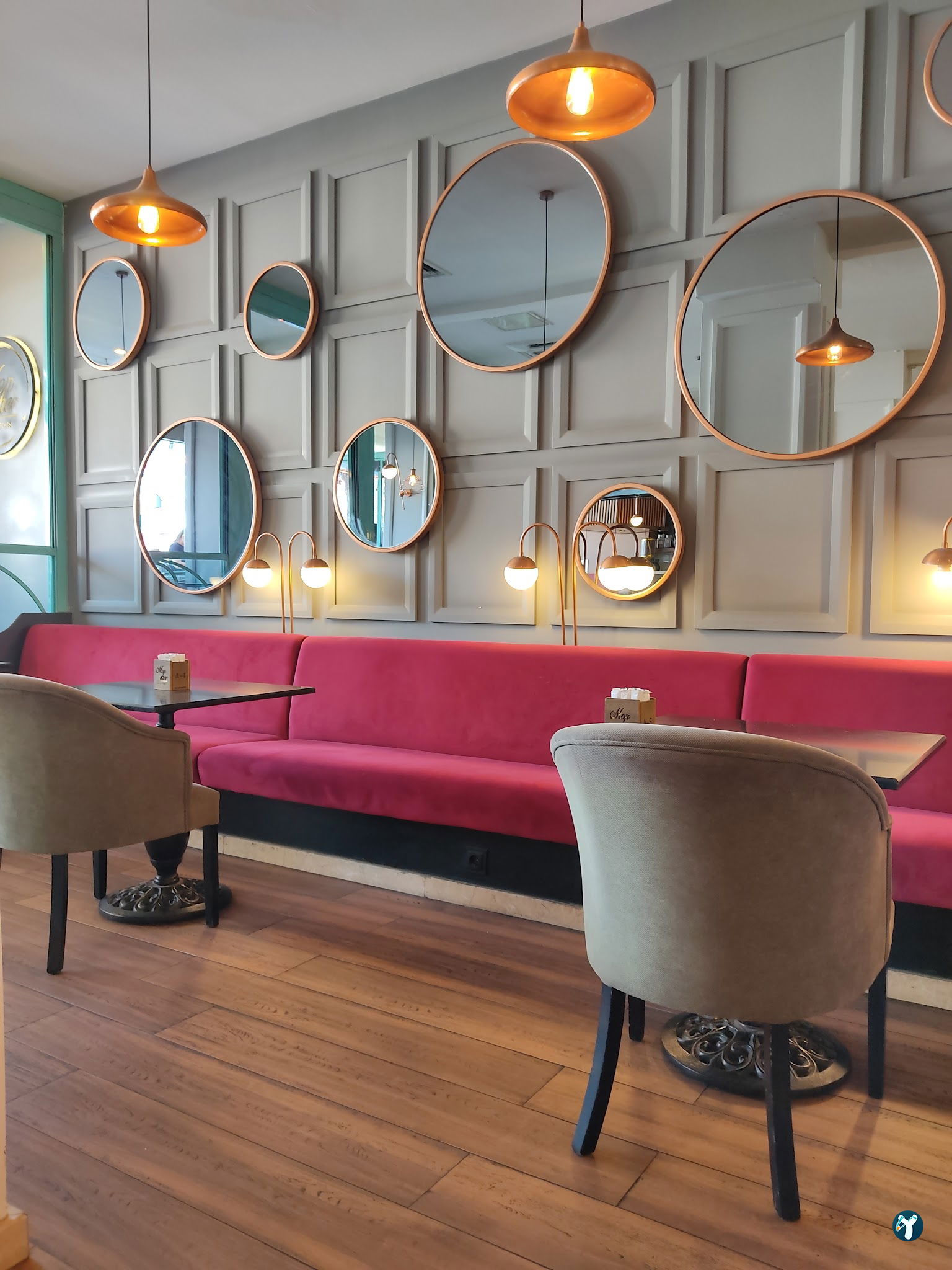 Mon Cher Cafe & Kitchen