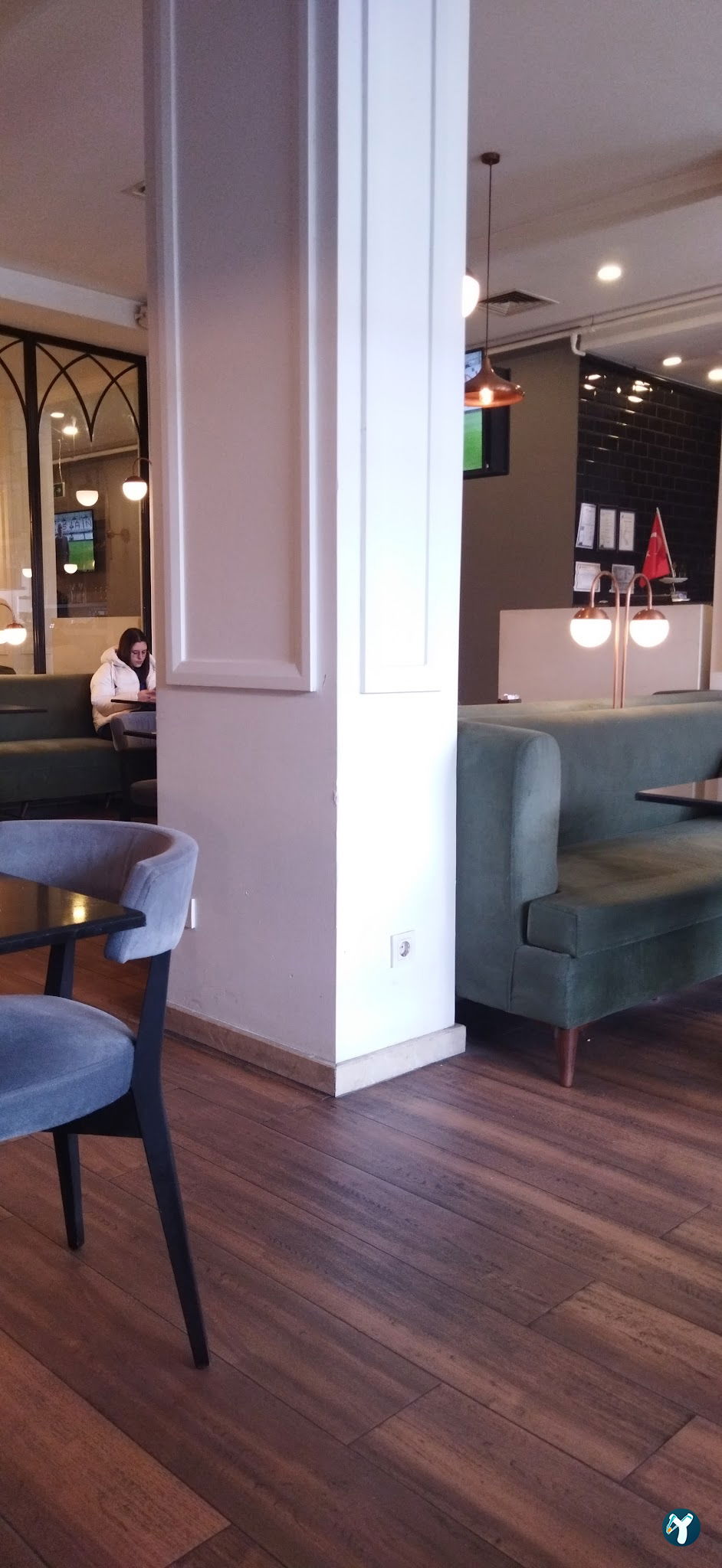 Mon Cher Cafe & Kitchen