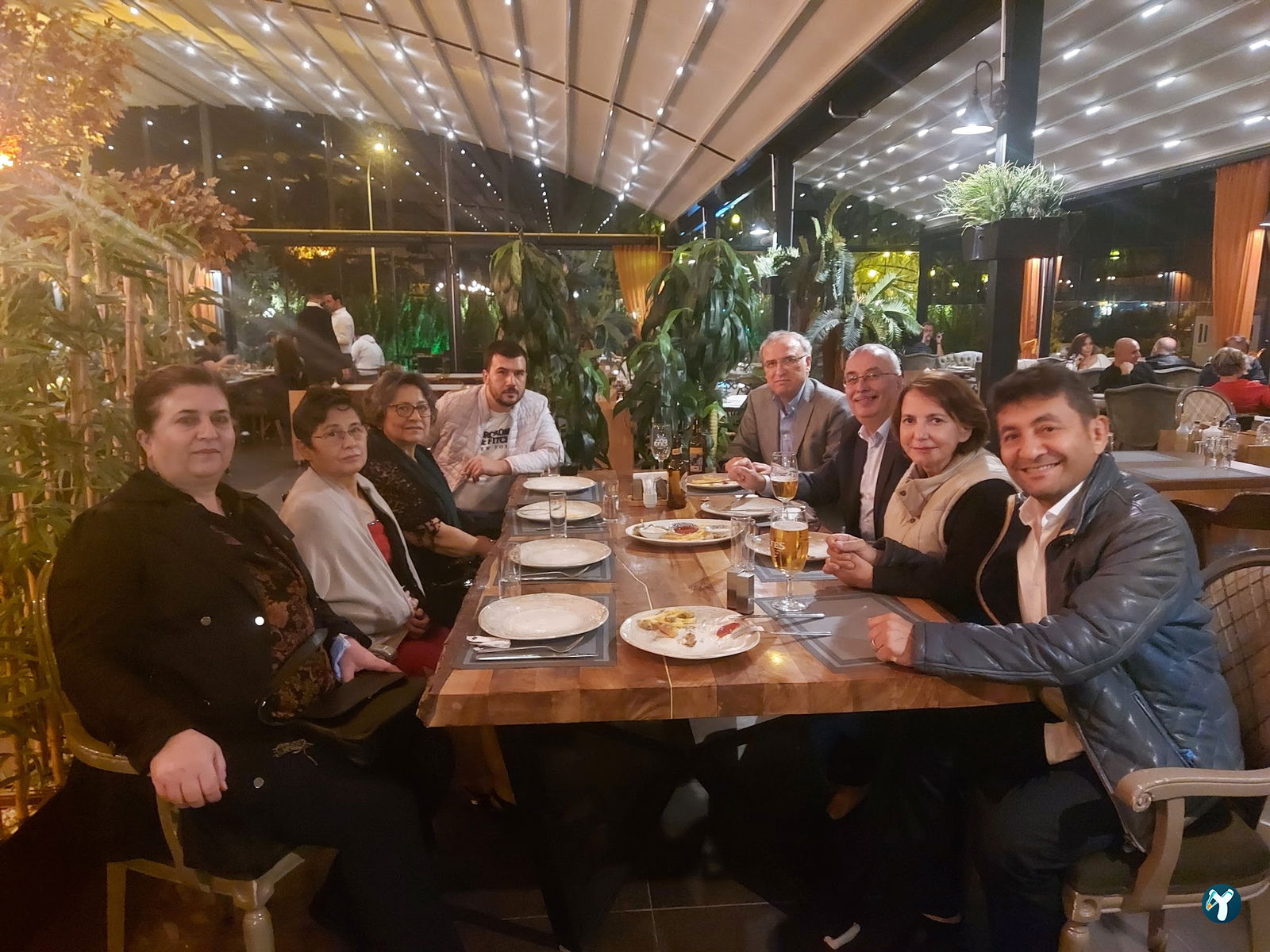 Mazi Restaurant