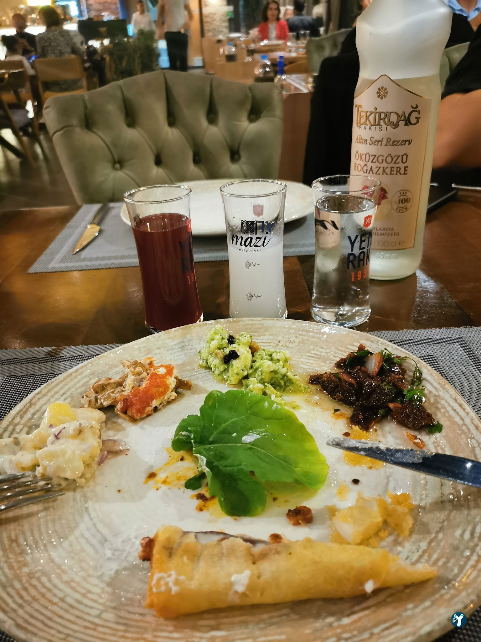 Mazi Restaurant