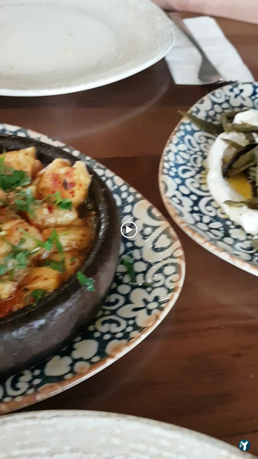 Mazi Restaurant