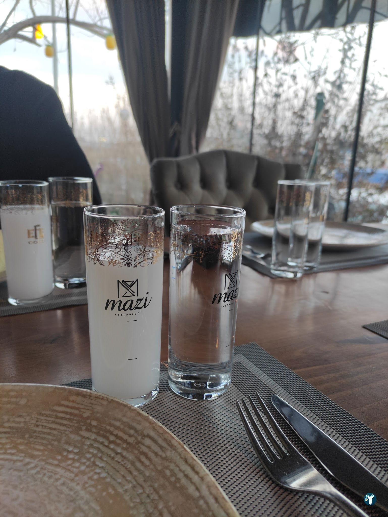 Mazi Restaurant