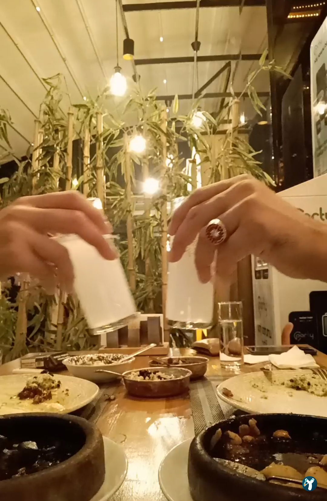 Mazi Restaurant