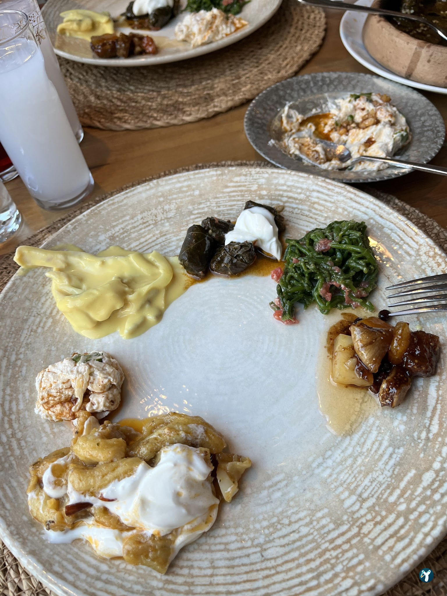 Mazi Restaurant
