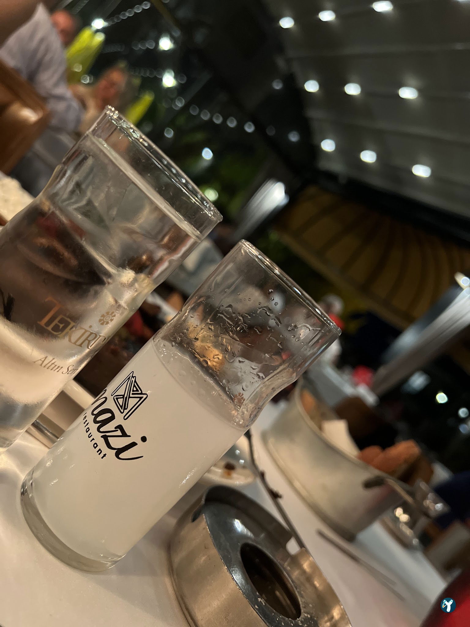 Mazi Restaurant