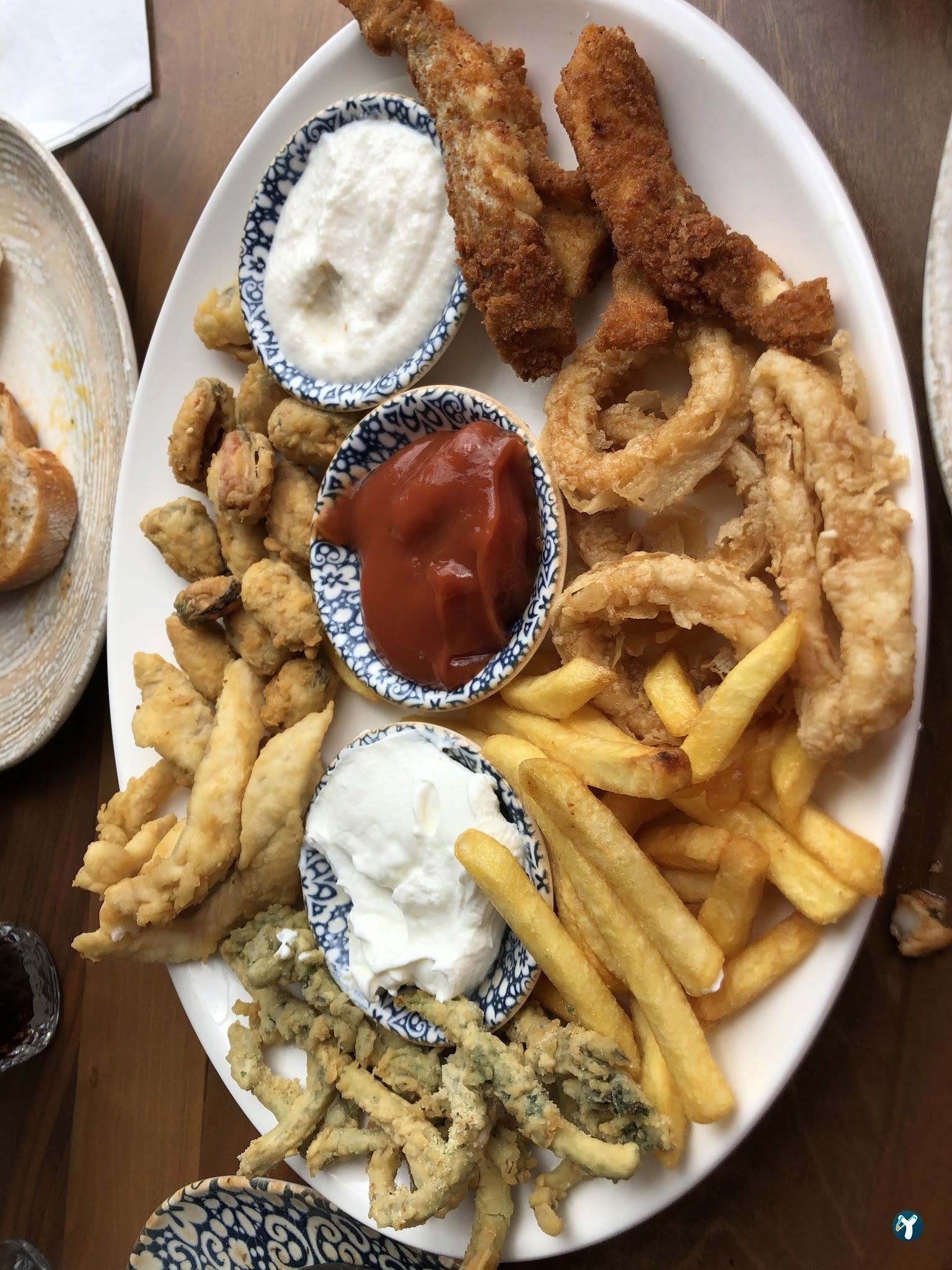 Mazi Restaurant