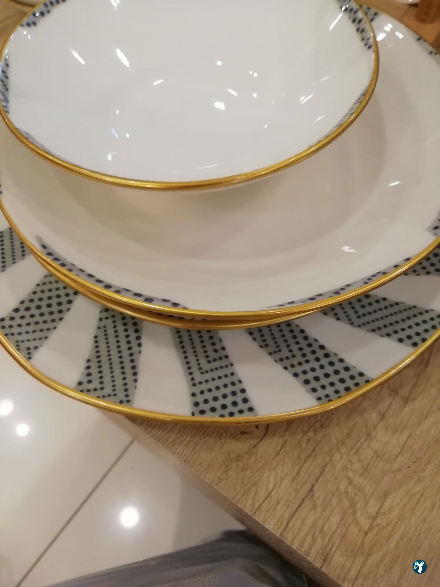 Mazi Restaurant