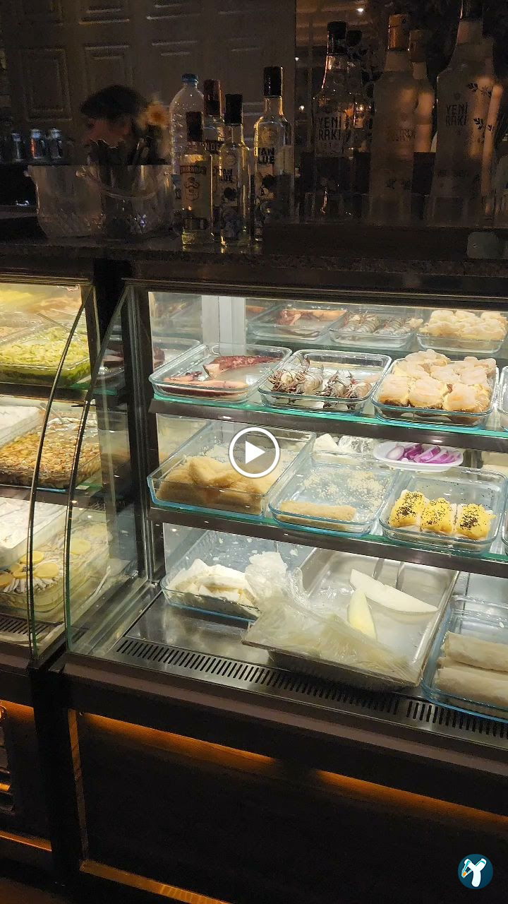 Mazi Restaurant