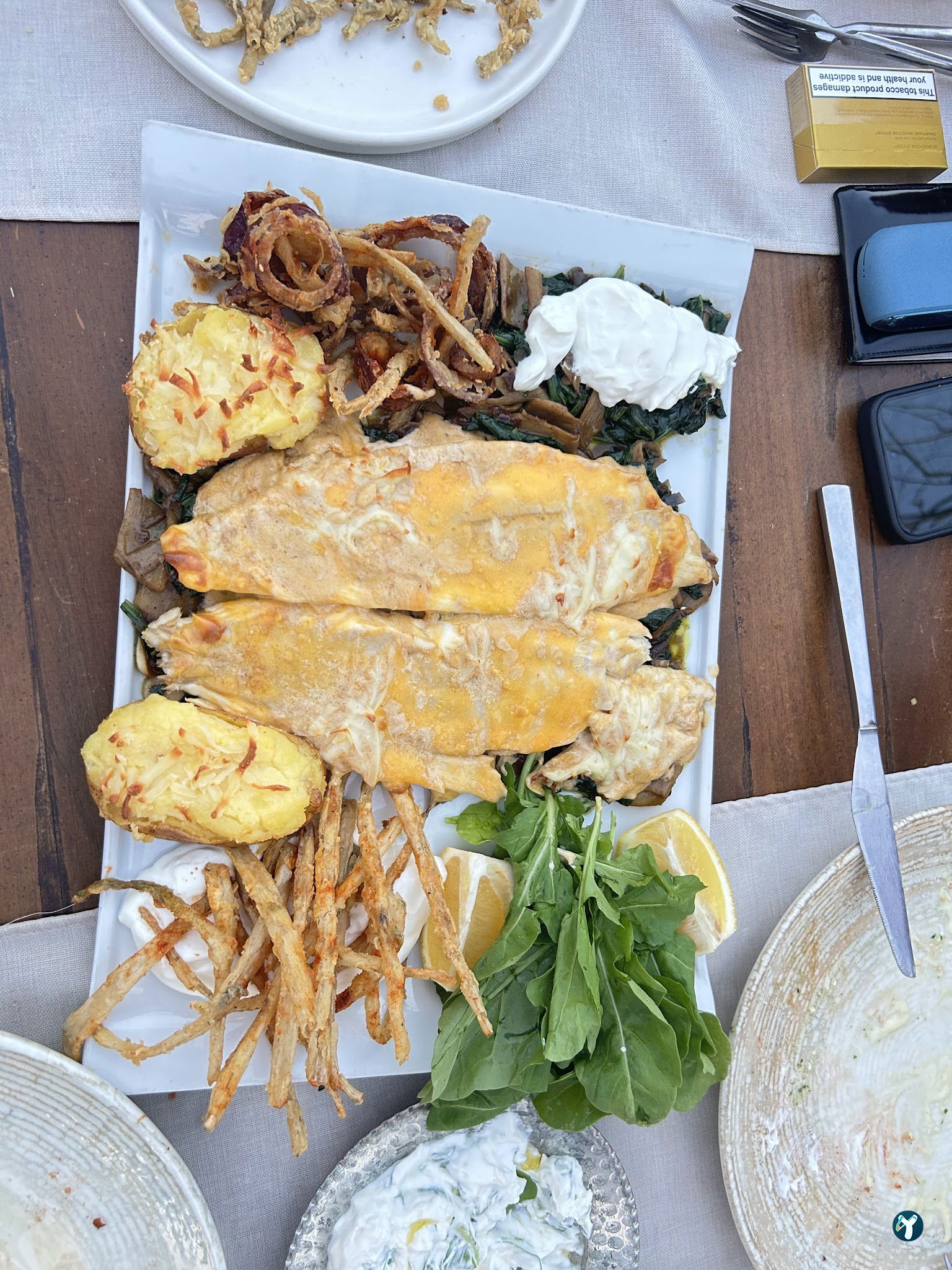 Mazi Restaurant