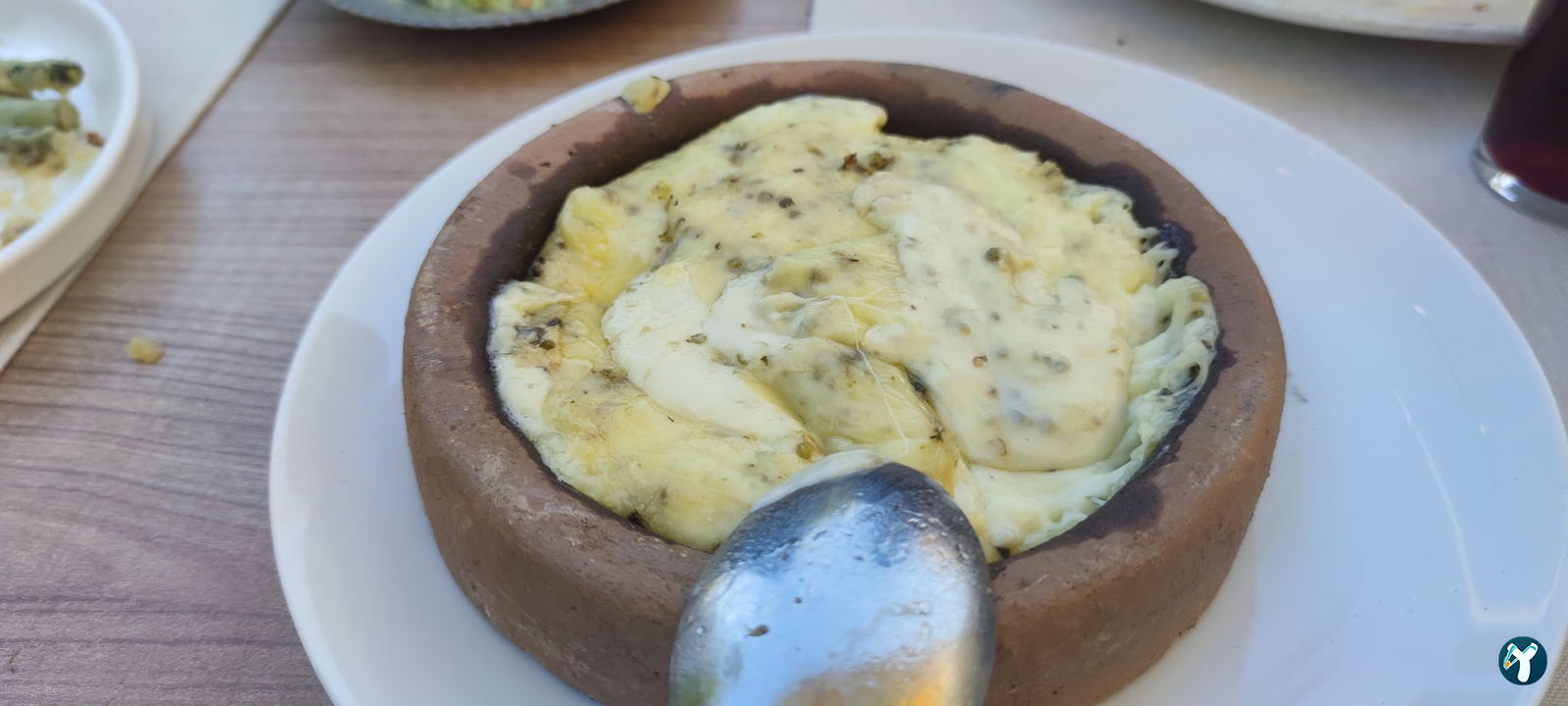 Mazi Restaurant