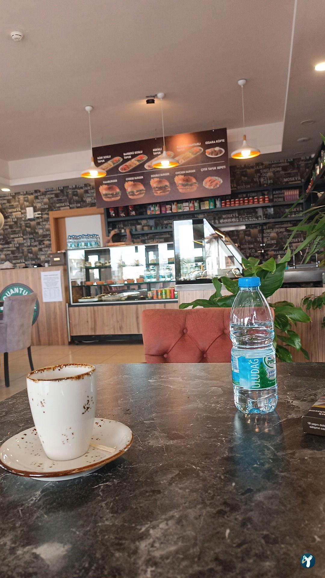 Quantum Cafe & Restoran