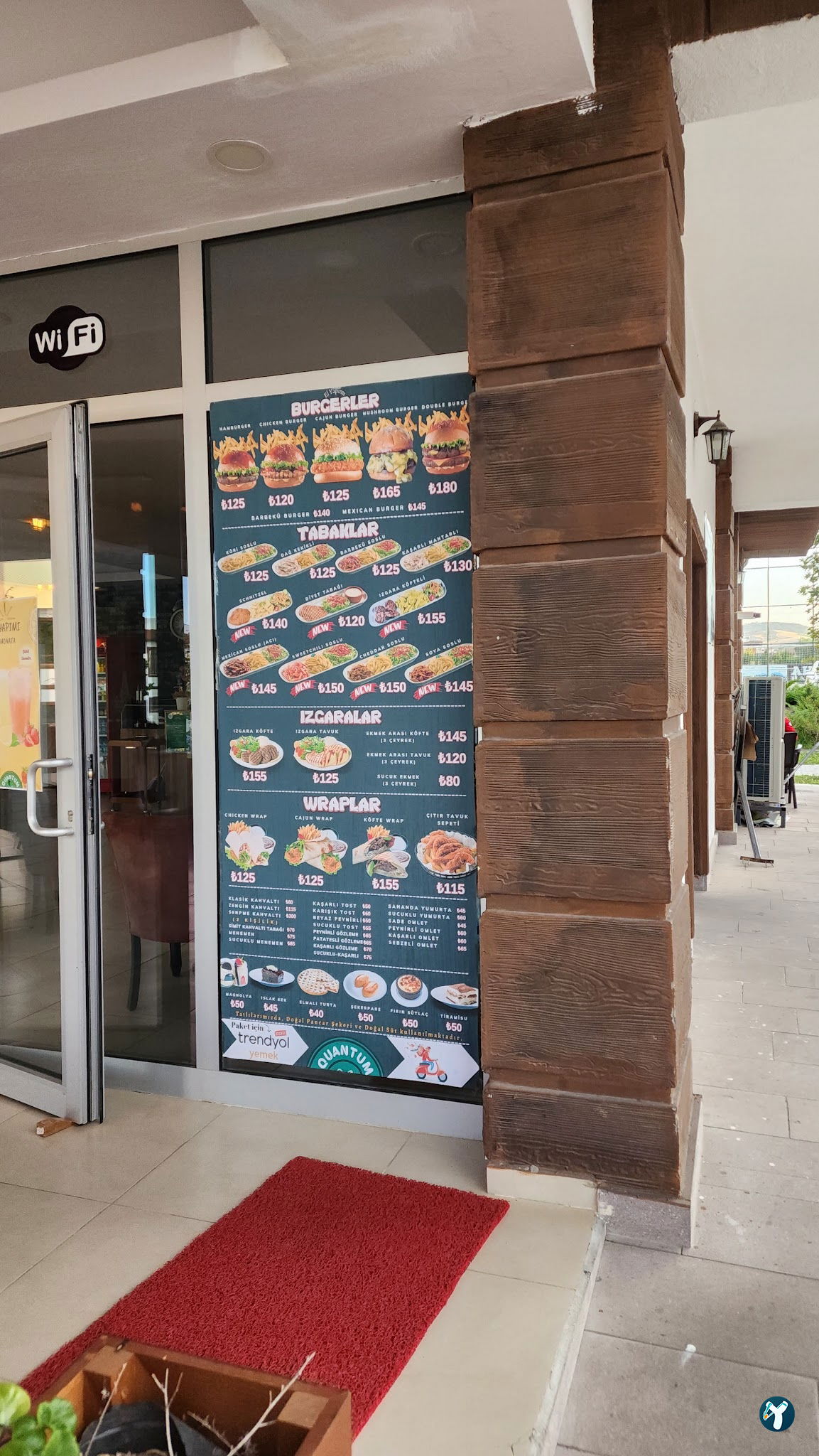 Quantum Cafe & Restoran