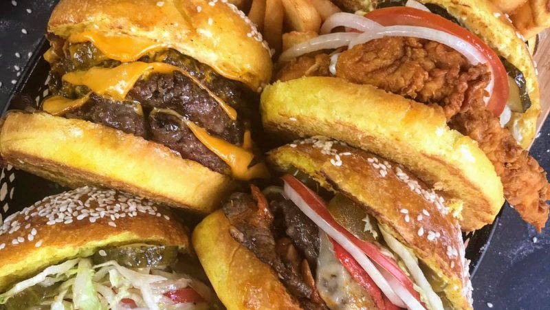 Arquet Burger & Fries