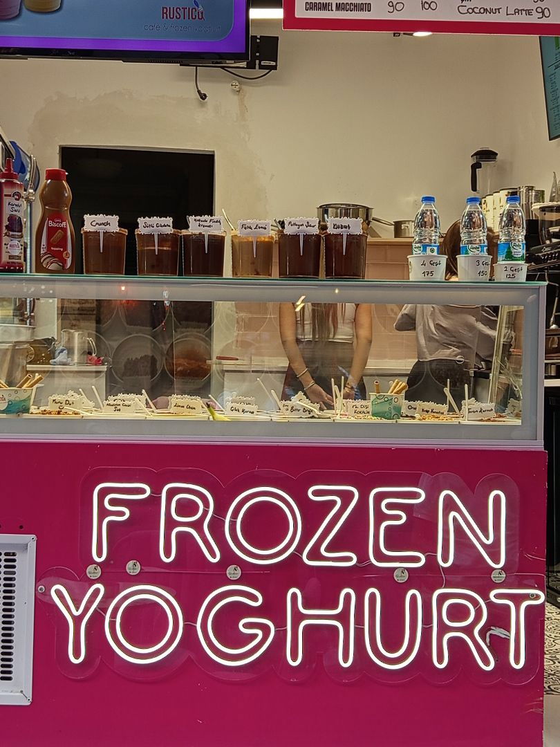 Rustico Cafe & Yoghurt