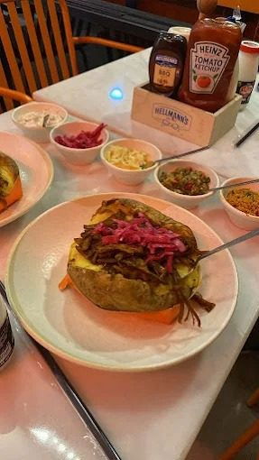 WAKO Bomonti: Waffles & Kumpir