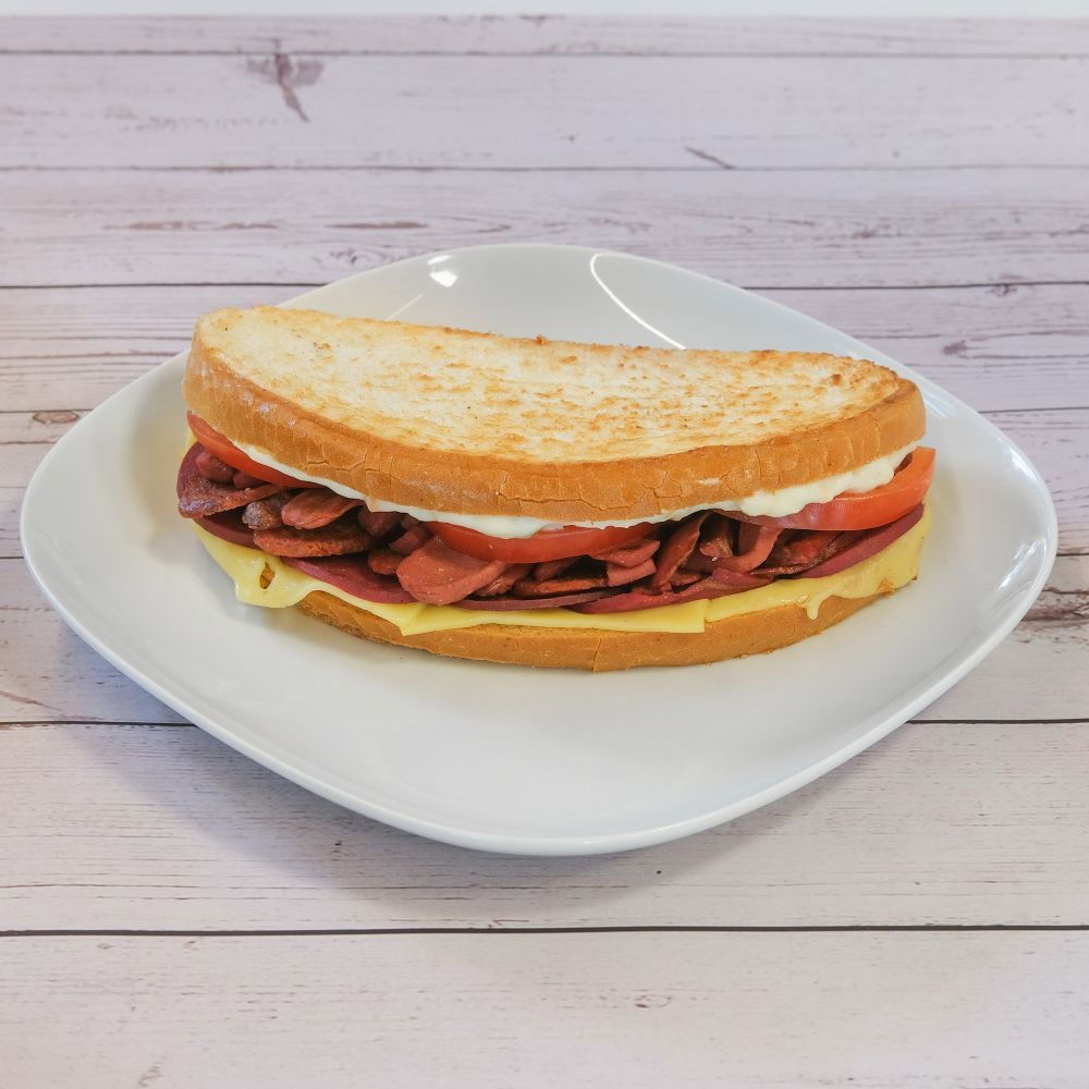 Üç Peynirli Ayvalık Tostu