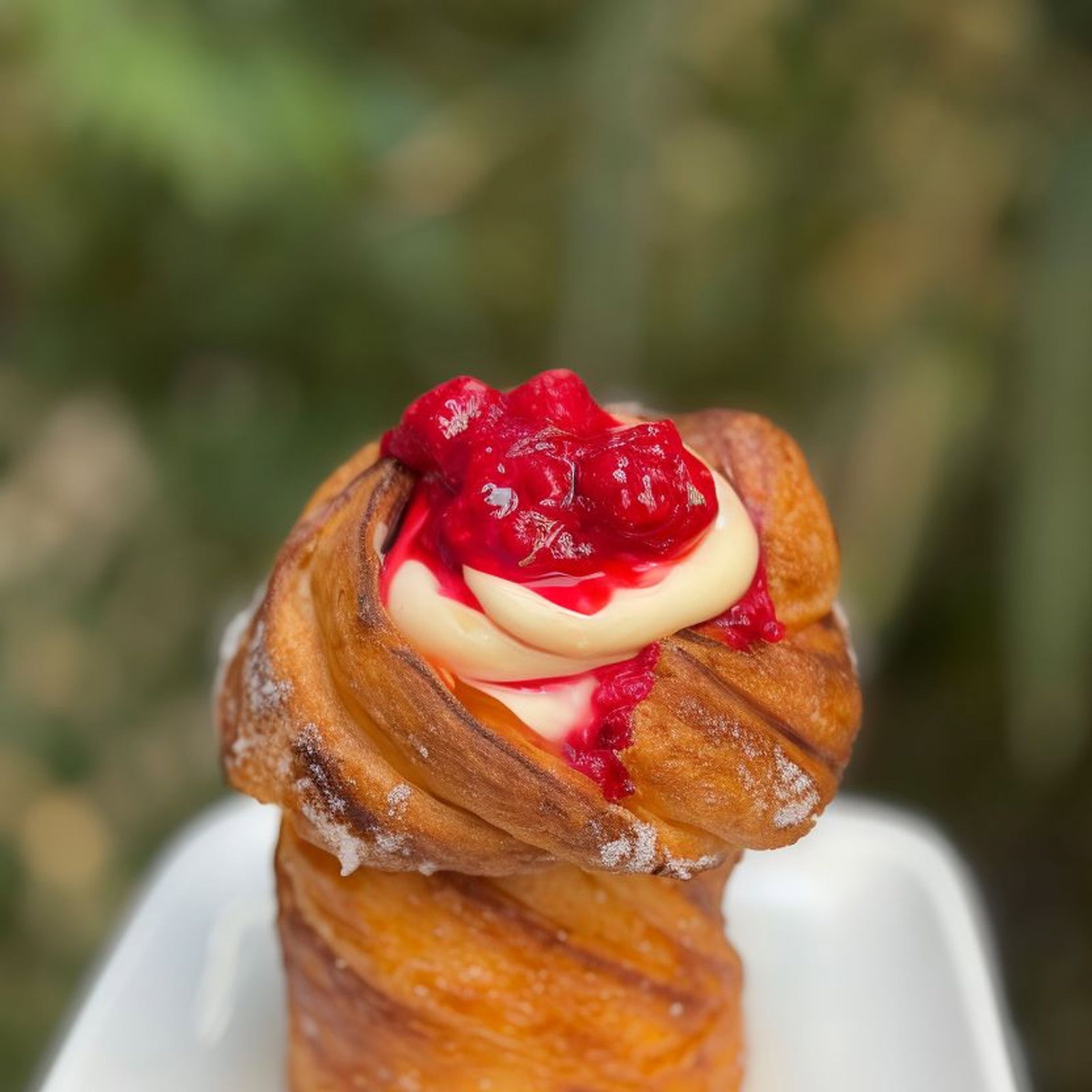 Frambuaz Dolgulu Cruffin