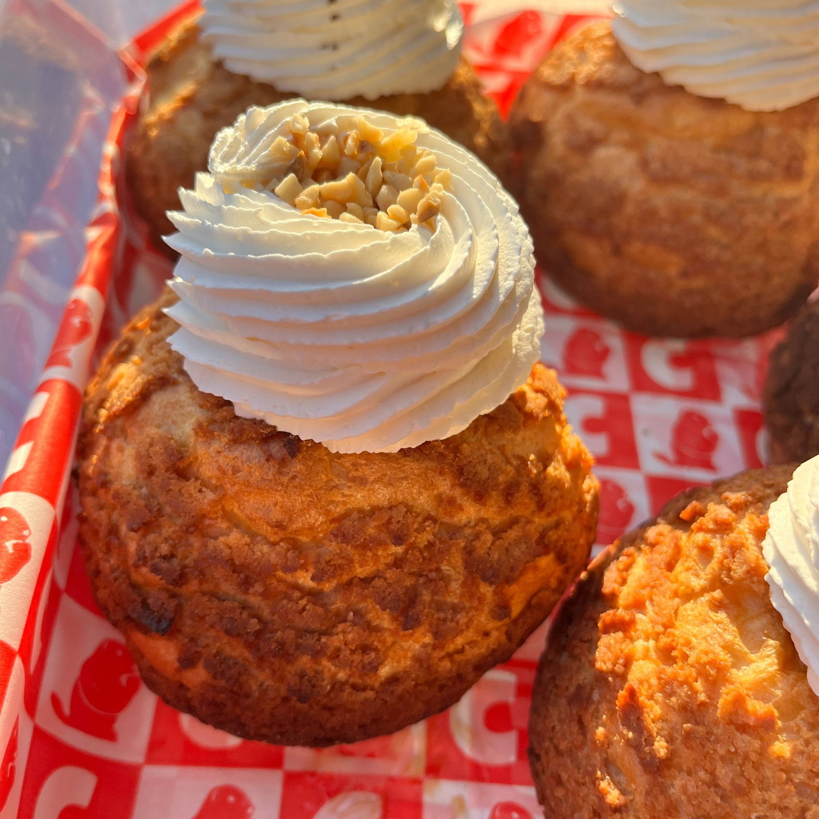 Süt Reçelli Cream Puff