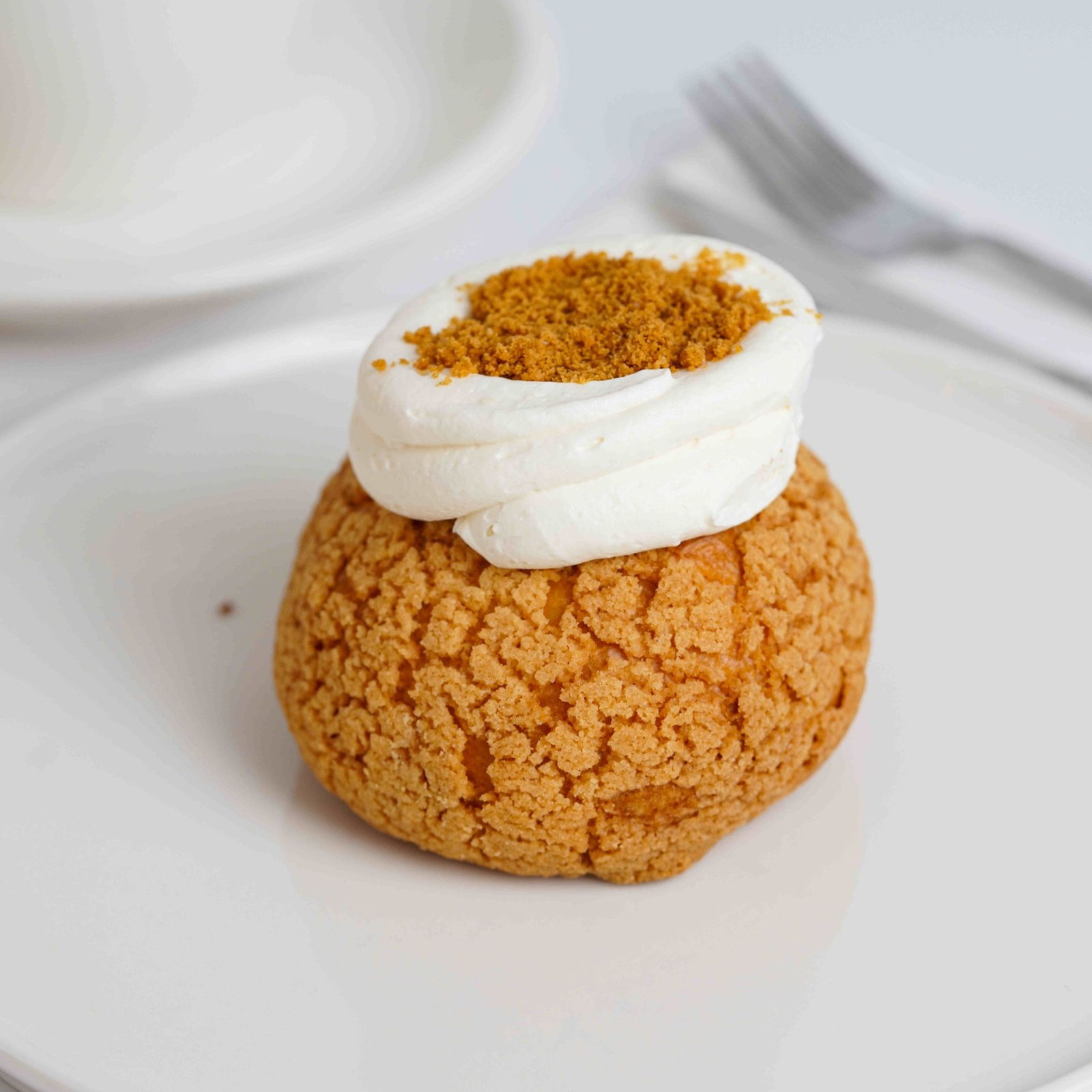 Lotuslu Cream Puff