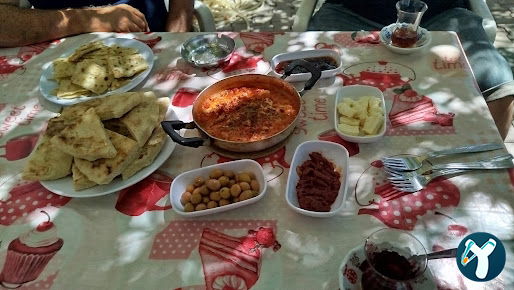 Beşyol Asma Altı Gözleme Evi