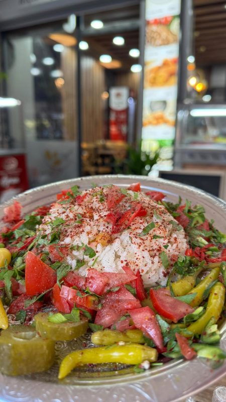 Hiçli Köfte Alsancak