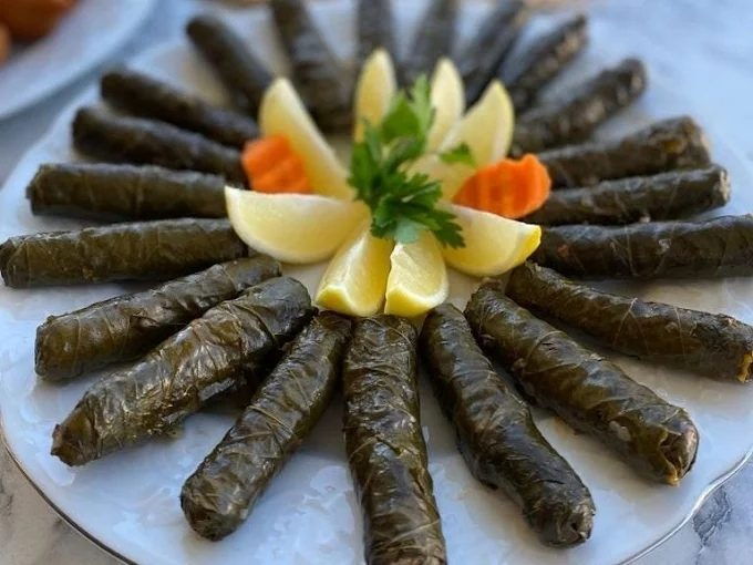 Hiçli Köfte Alsancak