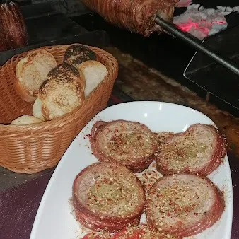 CAN KOKOREÇ resimleri