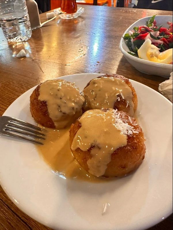 Salihli Divan Odun Kofte & Corba Salonu