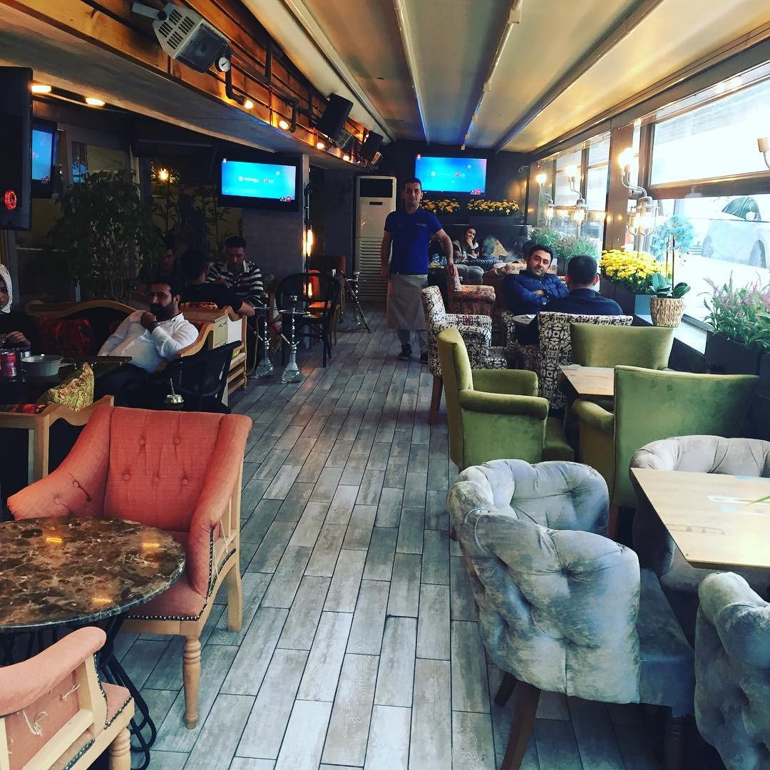 Balkon Cafe & Restaurant Etiler Şubesi