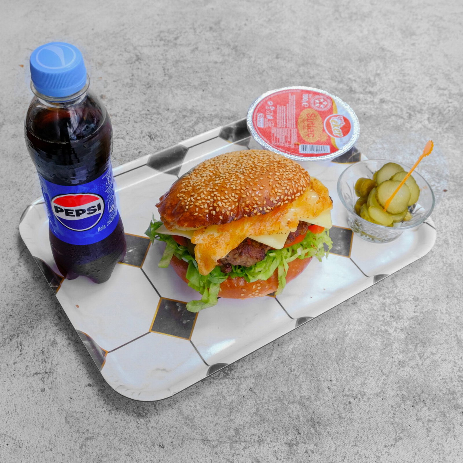 Chesseburger & Tatlı Menü