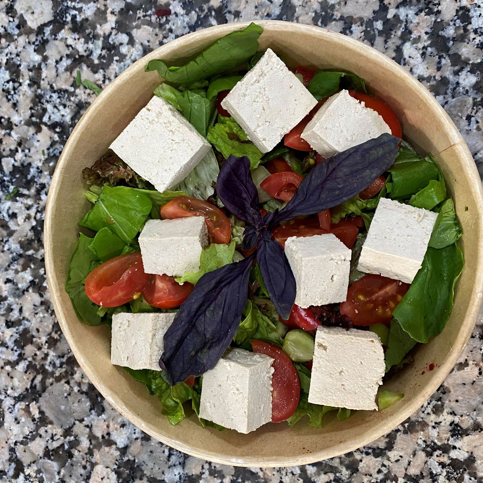 Tofulu Salata