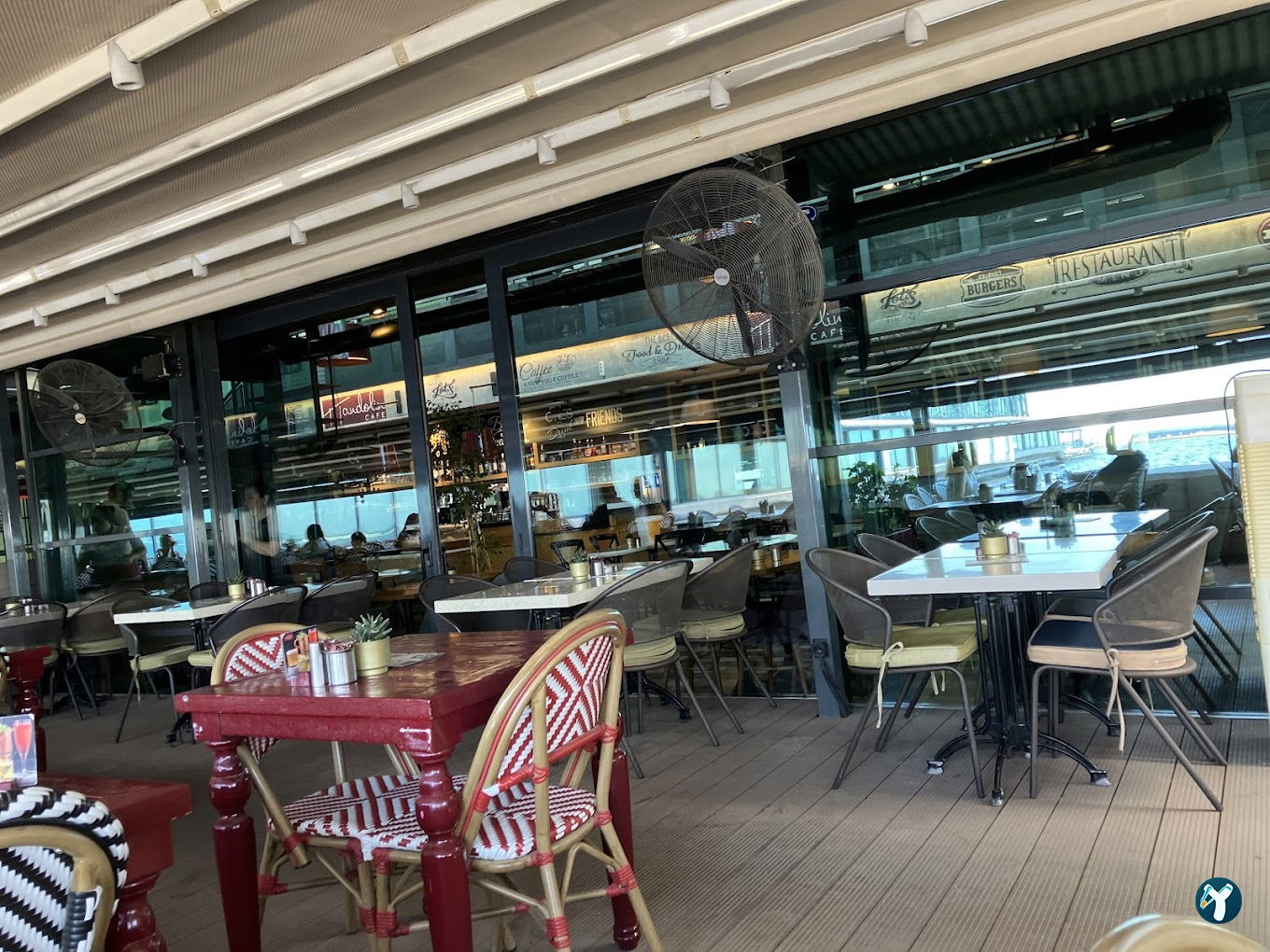 Mandolin Cafe Konak Pier