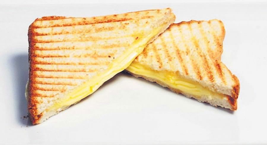 Öğrencilere Özel Kaşarlı Tost Kampanyası