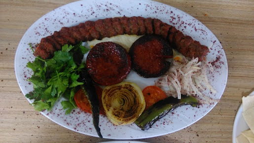 Şimşek pide kebap lahmacun salonu