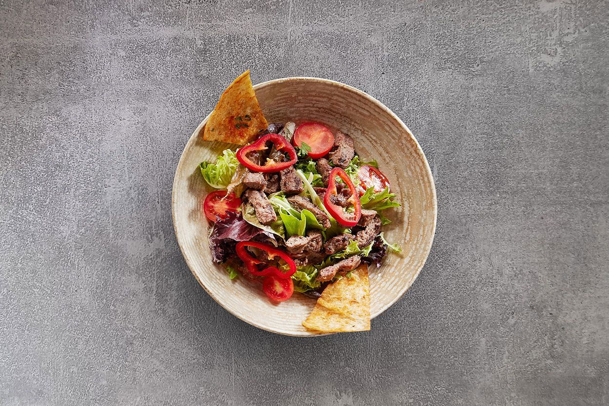 Köfteli Salata