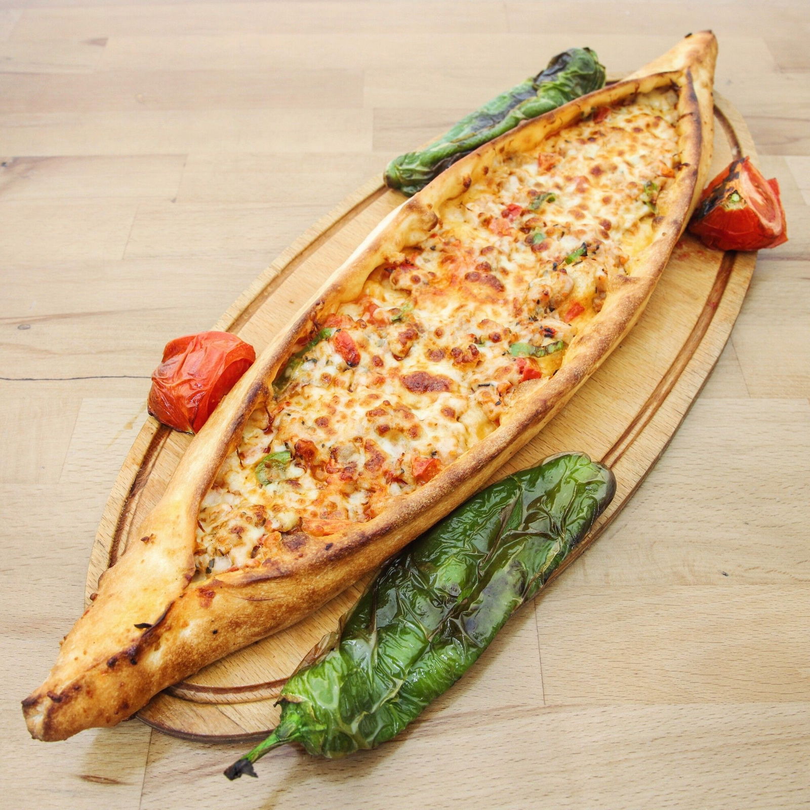 Tavuklu Kaşarlı Pide