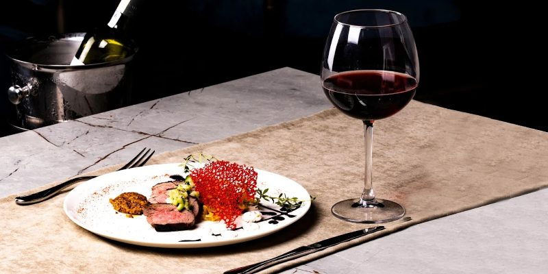 La Fallez Kitchen & Bar