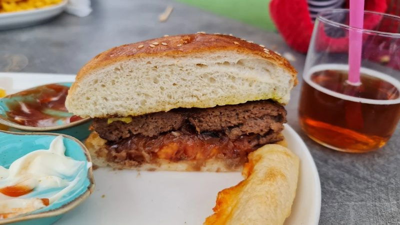 La Fallez Kitchen & Bar