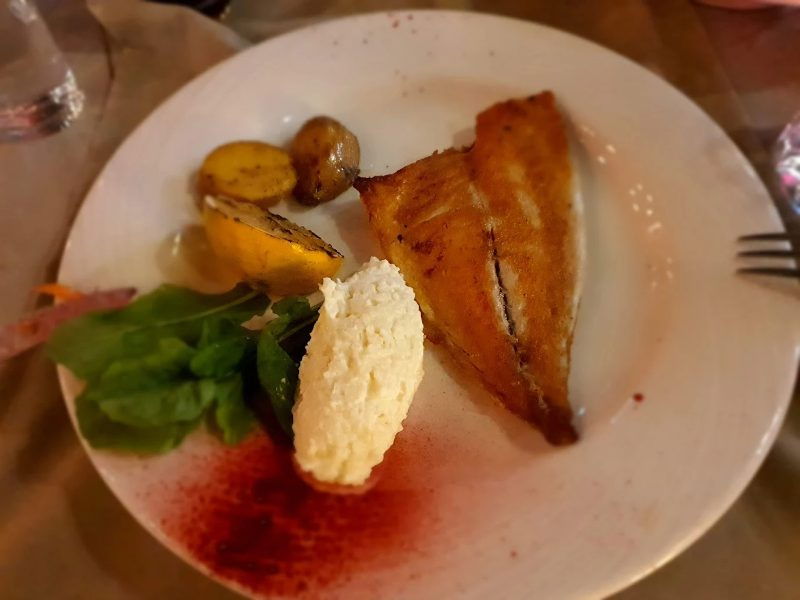 La Fallez Kitchen & Bar