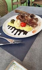 La Fallez Kitchen & Bar