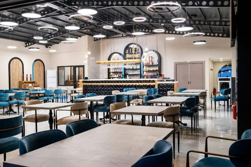 La Fallez Kitchen & Bar