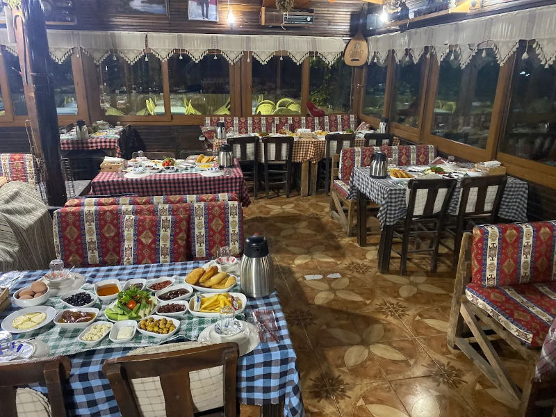 Asmalı Kahvaltı Evi