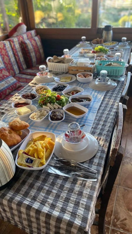 Asmalı Kahvaltı Evi