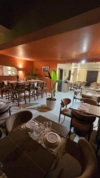 Patron Şapkalı Meyhane resimleri