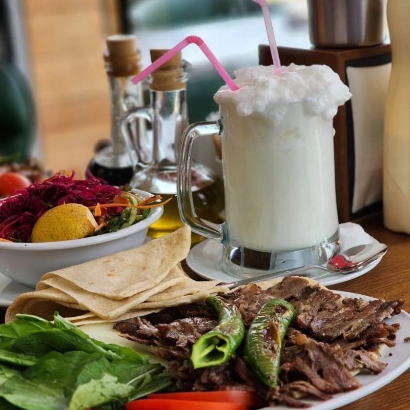 Lezzy döner üçkuyular