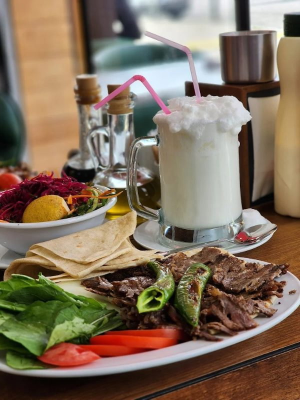 Lezzy döner üçkuyular