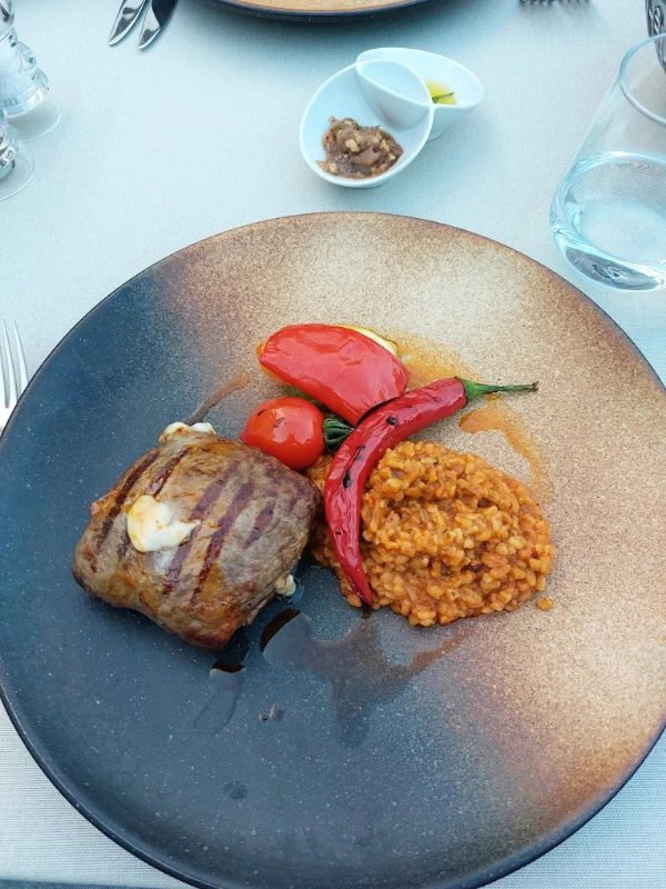 Aquarium Mezzes & Grill